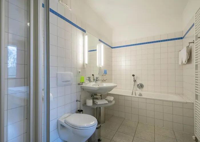 Kaiservillen - Mit 1 Schlafzimmer Und Balkon D232 شقة *