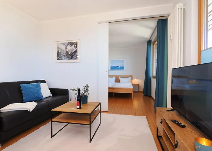 Kaiservillen - Mit 1 Schlafzimmer Und Balkon D232 شقة